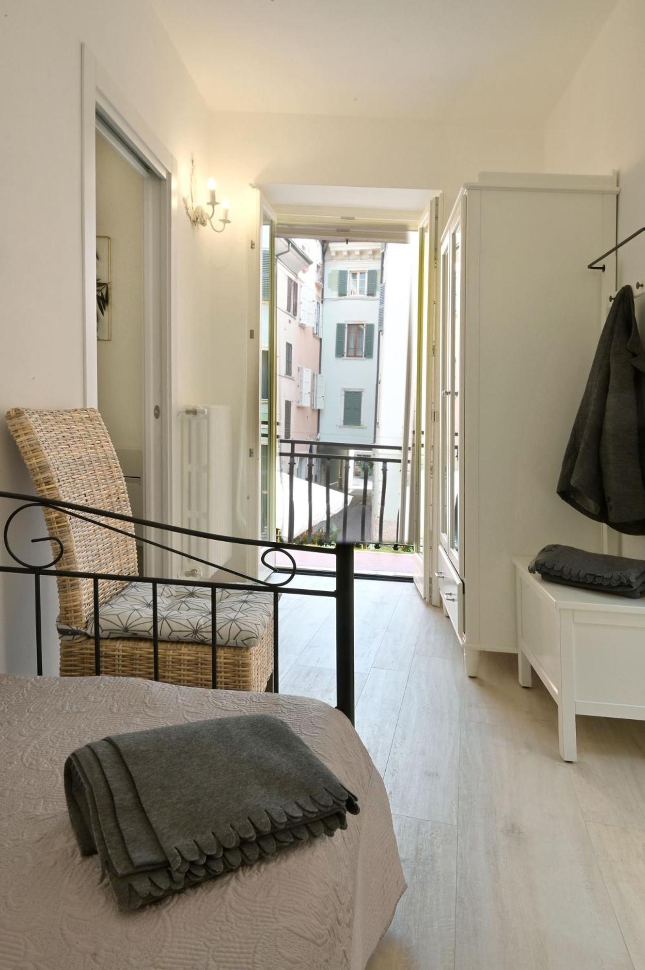 Cavour Apartments Salò Zewnętrze zdjęcie